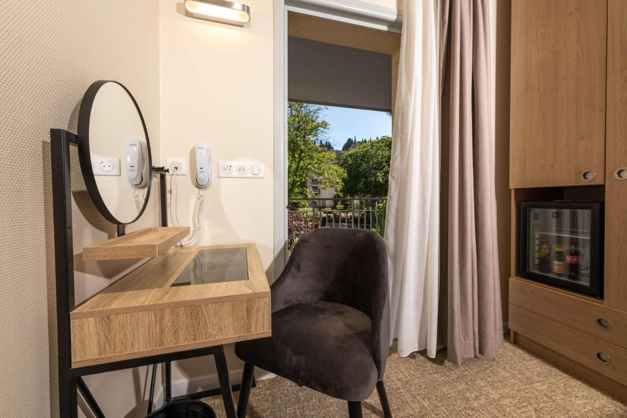 Superior Queen Room Balcony Garden View